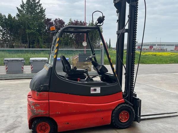 Carrello elevatore Linde E30-02 - Foto 1