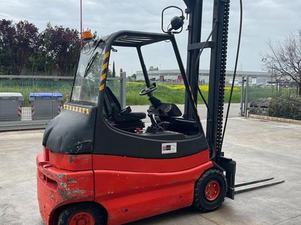 Carrello elevatore Linde E30-02 - Foto 2