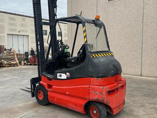 Carrello elevatore Linde E30-02 - Foto 2