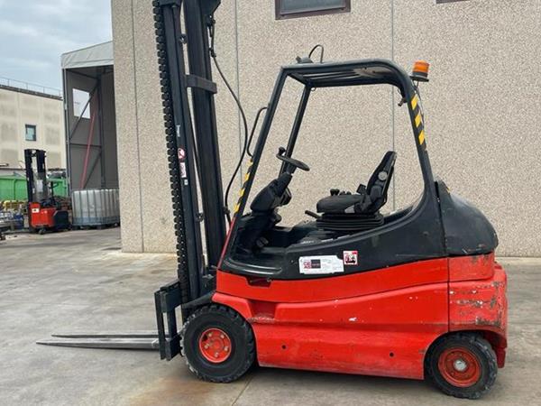Carrello elevatore Linde E30-02 - Foto 2