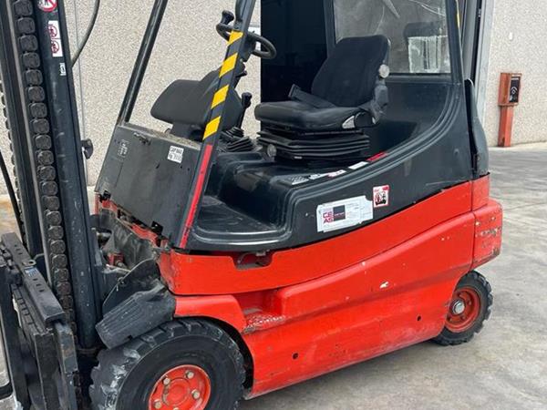 Carrello elevatore Linde E30-02 - Foto 2