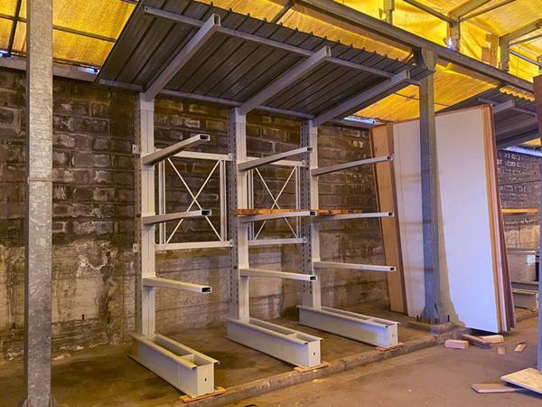 Cantilever monofacciale per legno