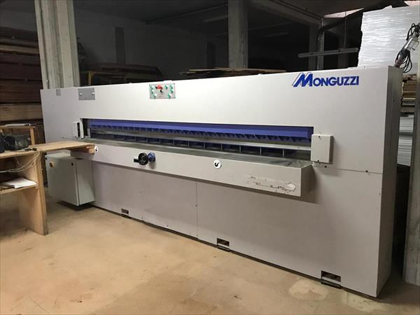Taglierina Monguzzi per impiallacciatura