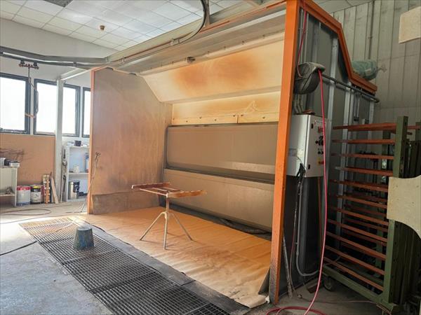 Cabina di verniciatura Azzurra con catenaria - Foto 2