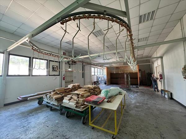 Cabina di verniciatura Azzurra con catenaria - Foto 2