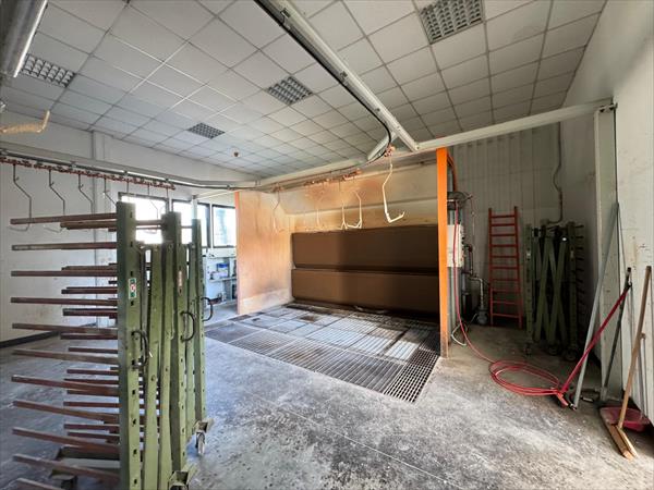 Cabina di verniciatura Azzurra con catenaria - Foto 2