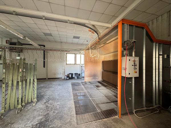 Cabina di verniciatura Azzurra con catenaria - Foto 2