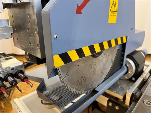 Troncatrice e foratrice Stemas - Foto 2