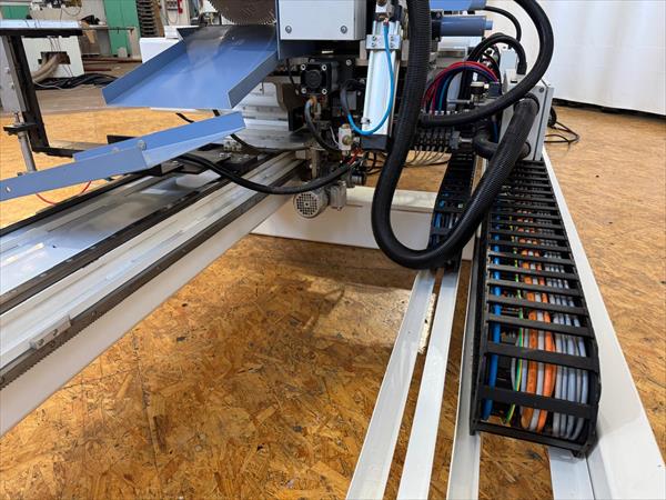 Troncatrice e foratrice Stemas - Foto 2