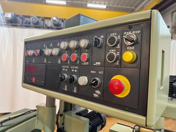 Centro di lavoro per infissi SCM Multiflex - Foto 2