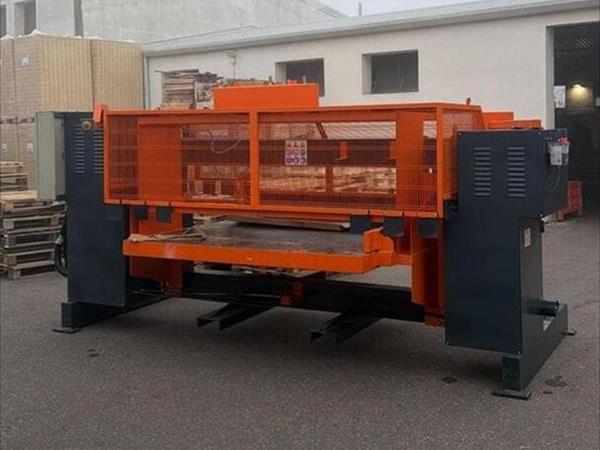 Segatrice per Smontaggio Pallet 1800 P-SP
