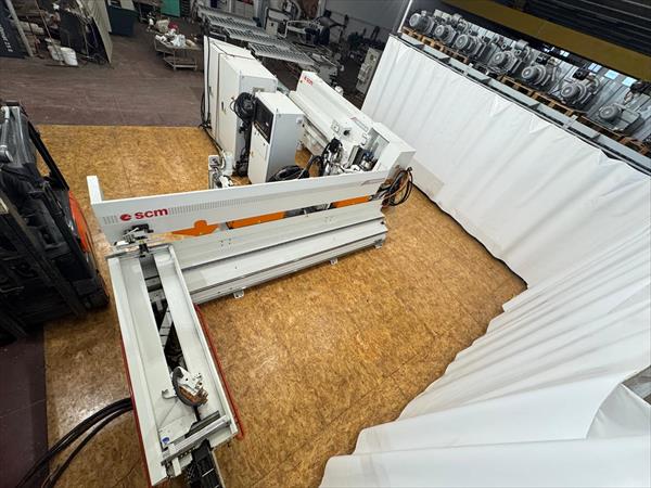 Centro di lavoro per serramenti SCM Windor 60