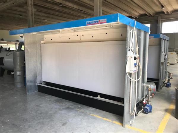 Cabina di verniciatura a velo d acqua marca Azzurra