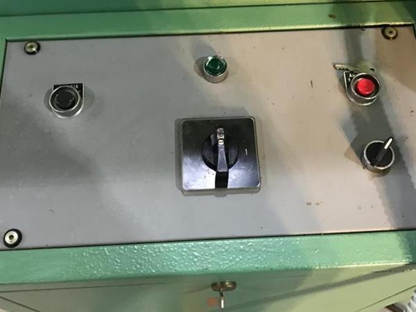 Taglierina per impiallacciatura marca Monguzzi - Foto 2