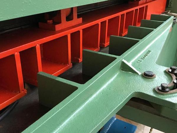 Taglierina per impiallacciatura marca Monguzzi - Foto 2