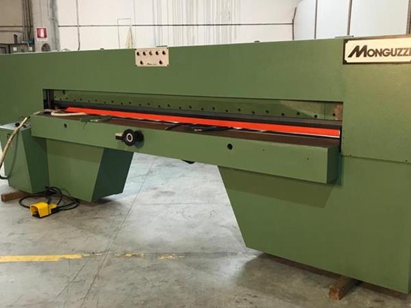 Taglierina per impiallacciatura marca Monguzzi - Foto 1