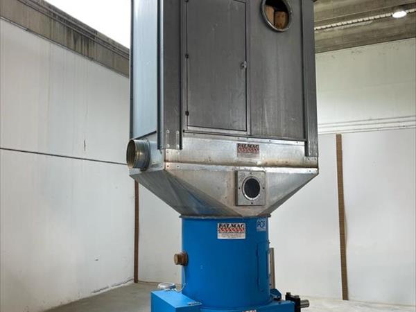 Briquetting machine with POR suction unit - Photo 2