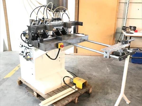 Inseritrice per legno Morbidelli  - Foto 1